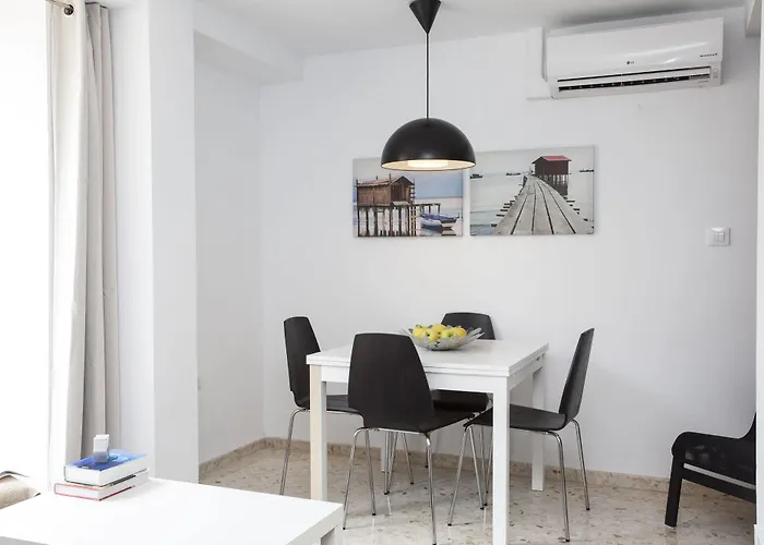 Singularstays Mercado Central *