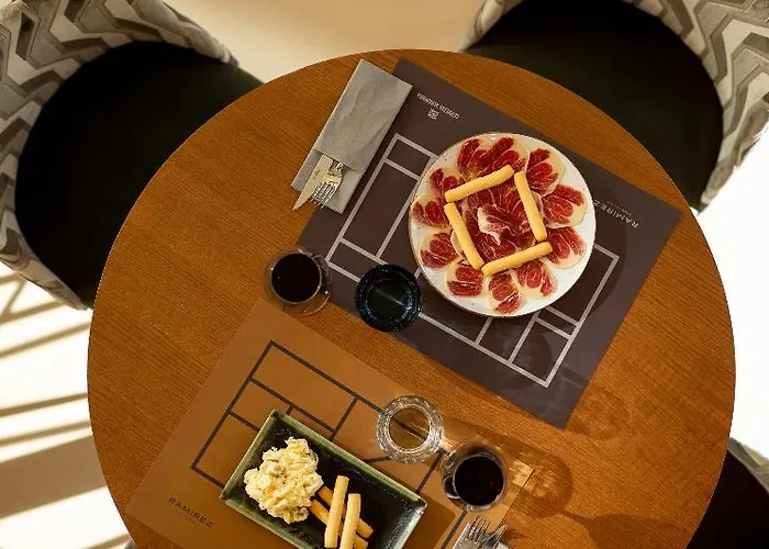 Aparthotel Ramirez Flats 4*