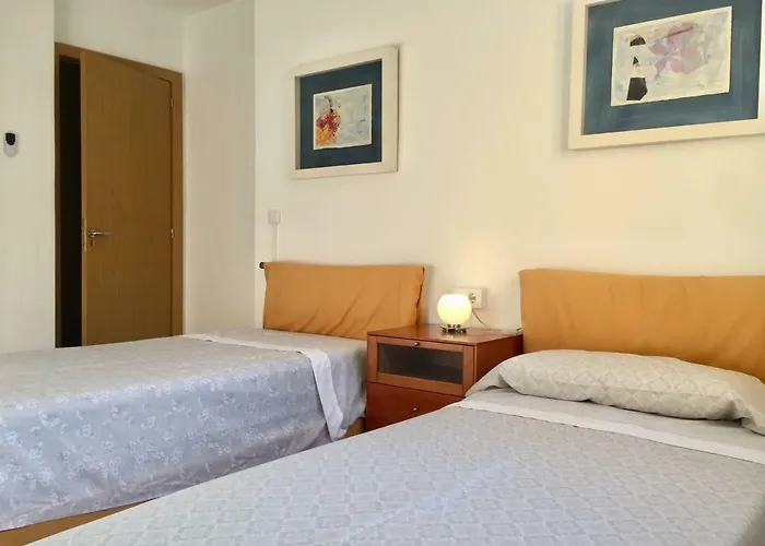 En Universidad Y Cerca De La Playa Valenza