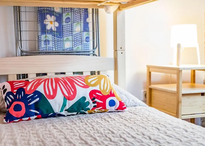 Travel Habitat Plaza De La Virgen * Valencia