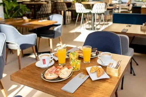 Ramirez Flats 4* Valenza