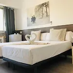 Suits You: Adults-only Centro Historico With Auto Check-in Hotel 2*