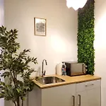 Small And Cozy - G * 발렌시아