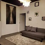 Small And Cozy - G 아파트