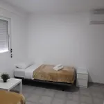 Casa de hóspedes Rosaline05 *