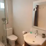 Apartament Luminoso. Comodo. Acogedor. Wifi. Junto A Ave