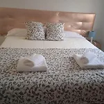 Moon Otel *
