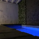 Pequeno Con Mini Piscina - No Climatizada * Valencia
