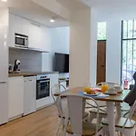 Travel Habitat Alameda Suites. Apartment