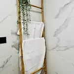 Cool Lofts Alameda 4*