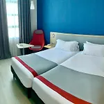 Hotel Express Ciudad De Ciencias, An Ihg 3*