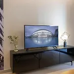 Апартаменты Neobeds - Stylish Modern 1br Near Old Town & Steps From Turia Park Валенсия