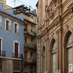 Silk Exchange - Market *