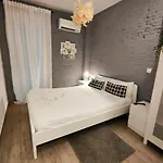 Pequeno Con Mini Piscina - No Climatizada Appartement