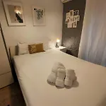 Pequeno Con Mini Piscina - No Climatizada