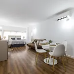 Florit Flats - The Apolo Appartamento