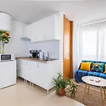 Grand - 8 Min To Center By Metro *