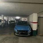Comodo Y Espacioso Con Parking 瓦伦西亚