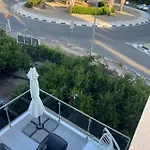 Дом отдыха Deluxe House
