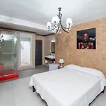 招待所 乐特莱特百斯威特旅馆 3*