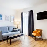 Valencia Guest Puerto Suite Auto Check