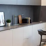 Vlc Host - Cubells Lägenhet *