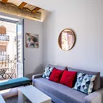 Spacious With Great Views Apartmán