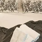 Small And Cozy - G10