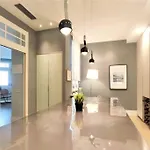 De Lujo Frente Al Mercado Colon. Only Adults Apartment *