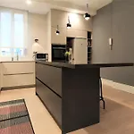 De Lujo Frente Al Mercado Colon. Only Adults * Valencia