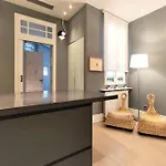 De Lujo Frente Al Mercado Colon. Only Adults *