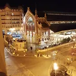 De Lujo Frente Al Mercado Colon. Only Adults Apartment *