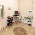 Apartment Rb - Urban Loft Retreat, Comfort & Good Location Valencia