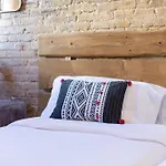 Bed & Breakfast Bird House Valencia