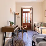 Bed & Breakfast Bird House Valencia