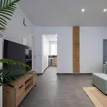 Florit Flats - The Patraix Apartment