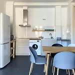 Apartment Flats Friends Torres Quart