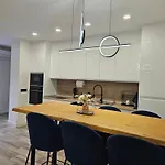 Centrica De Lujo Gv 5 홈스테이 발렌시아