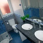 Apartament Cosy Apartment With Balcony Between Beach & Center 6P Walencja