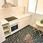 Cosy Apartment With Balcony Between Beach & Center 6P Apartament *