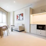 Apartment Valencia Guest North Station Pen Suites