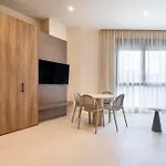 Apartment Valencia Guest North Station Pen Suites Valencia