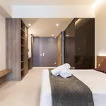 Valencia Guest North Station Pen Suites Apartment *