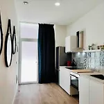 Chic Avec Terrasse, Lumineux Et Calme 2