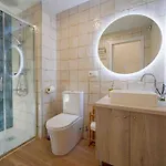 Chic Avec Terrasse, Lumineux Et Calme 2 Apartment Valencia