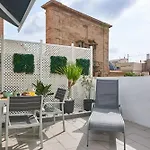 Sunny Cozy Penthouse With A Terrace At Plaza Del Carmen