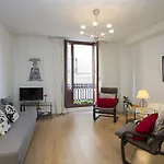 Singularstays Plaza Redonda