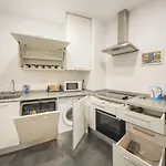 Macflats Ayuntamiento דירה *