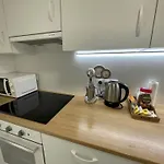 Piso Tranquilo Y Luminoso En