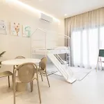 Valencia Guest North Station Pen Suites